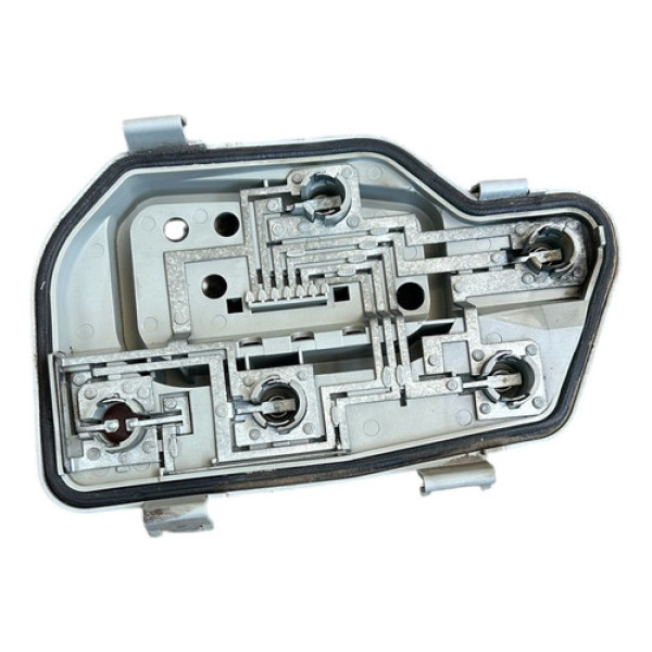 Circuito Elétrico Soquete Lanterna Traseira Polo L/e 03/05