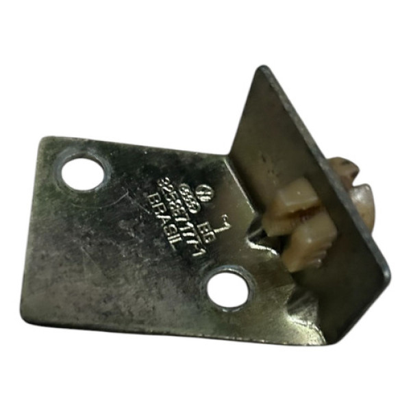 Suporte Fixação Puxador Porta L.e Santana 98/06. 3258671771